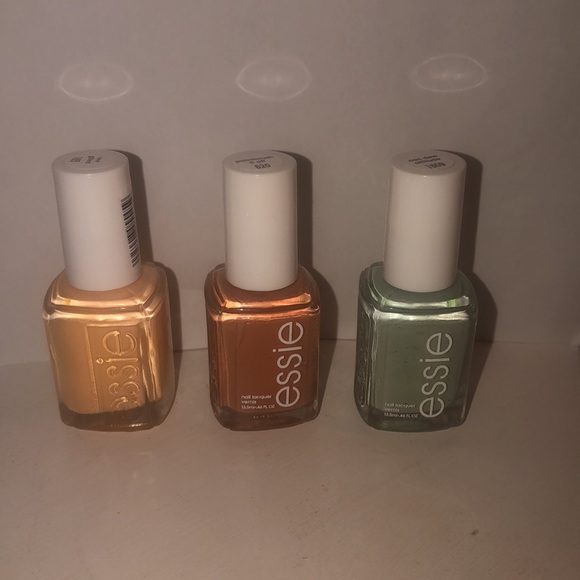 Nail color - Picture 2 of 4